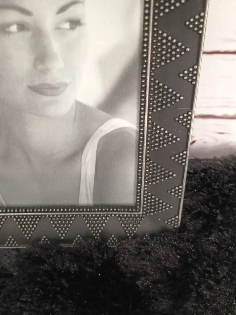 Fetco International Black & Silver 5x7 Photo Frame With Zigzag Beaded Pattern Ho